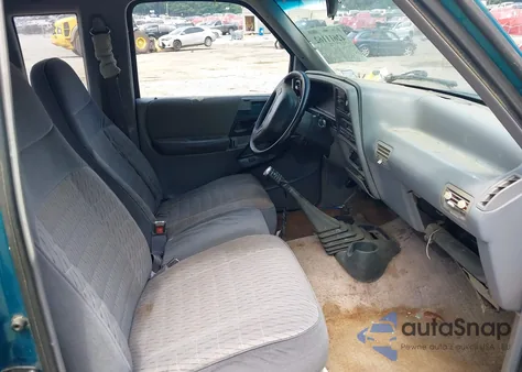 1993 Ford Ranger Super Cab z USA, uszkodzony, nr VIN 1FTCR15U5PPA83155